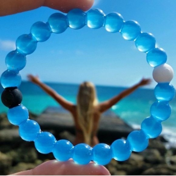 💧Lokai💧Blue Limited Edition💧Balance Bracelet💧 - Picture 2 of 8